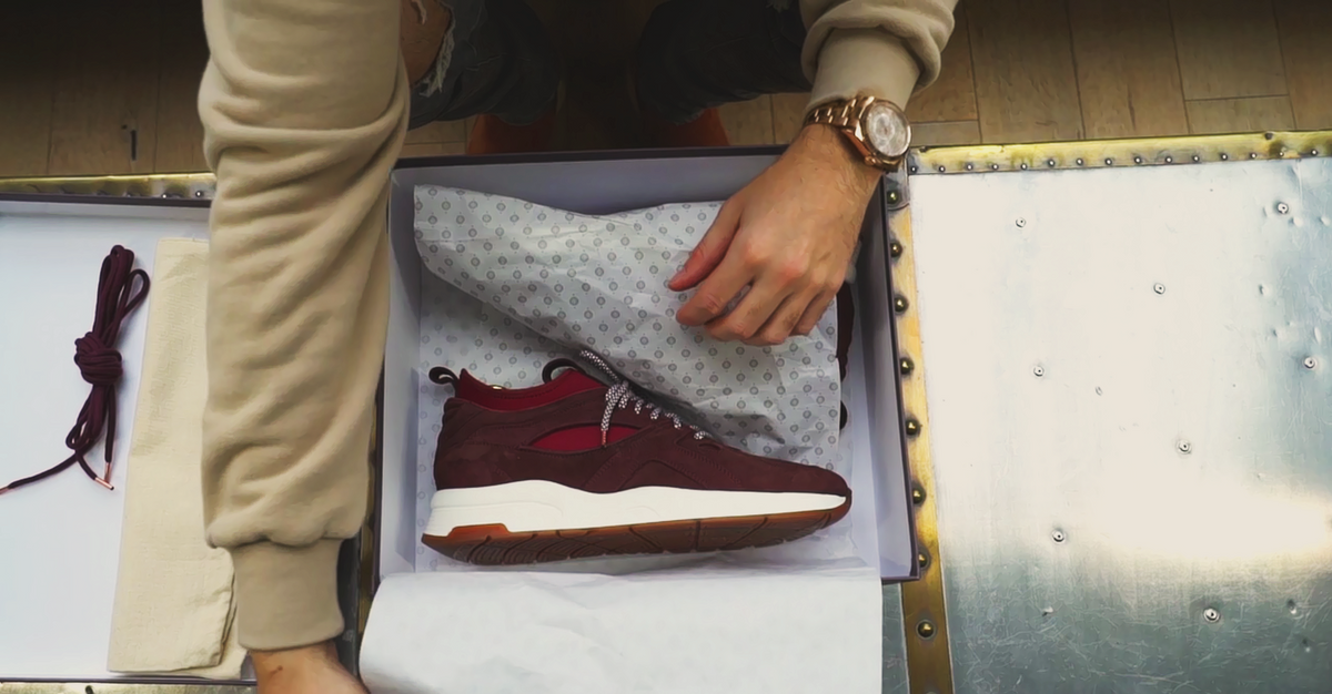 Unboxing the Ronnie Fieg x World of Niché Bullet “Bloodshot”